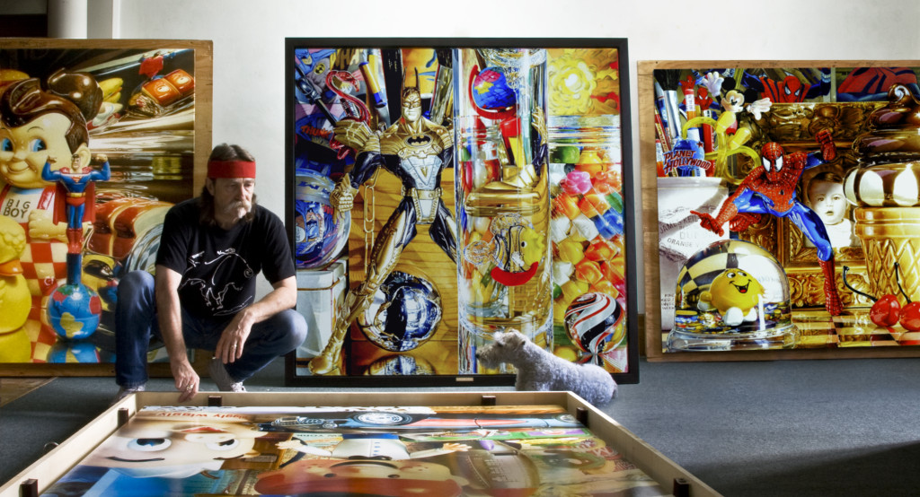 24-In-the-Studio-François-Chartier-Oil-on-Canvas-Hyper-Realistic-Paintings-www-designstack-co