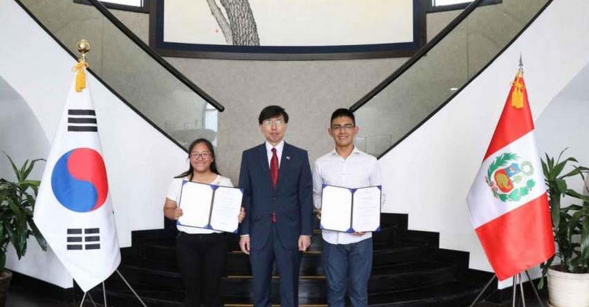 Becarios 2019 de Corea viajan a país asiático a iniciar estudios universitarios Becarios 2019 de Corea viajan a país asiático a iniciar estudios universitarios