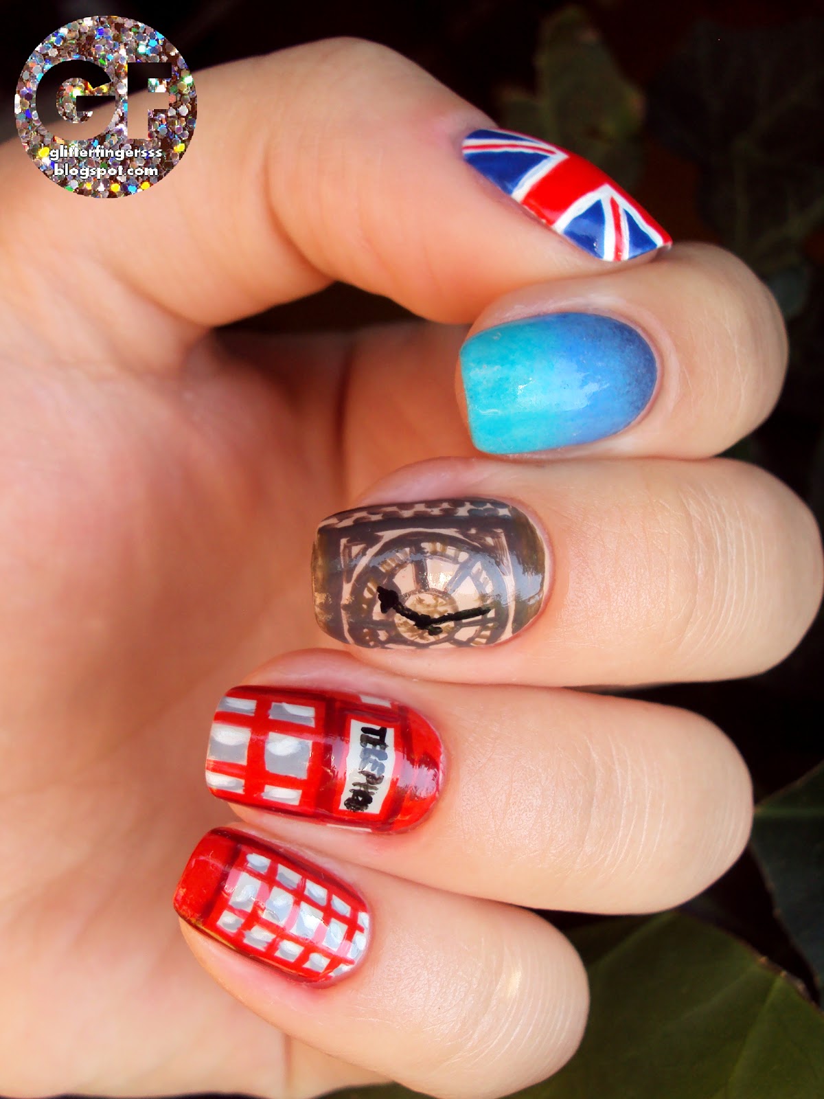 NAIL ART London Glitterfingersss in english