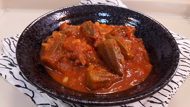 Middle eastern okra in tomato stew