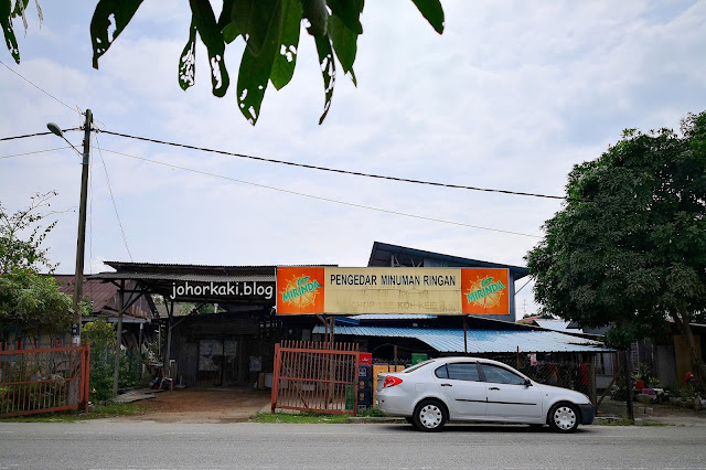 Famous Curry Laksa inwards Pekan Nanas 李国旗叻沙 Famous-Curry-Laksa-Pekan-Nanas-李国旗叻沙
