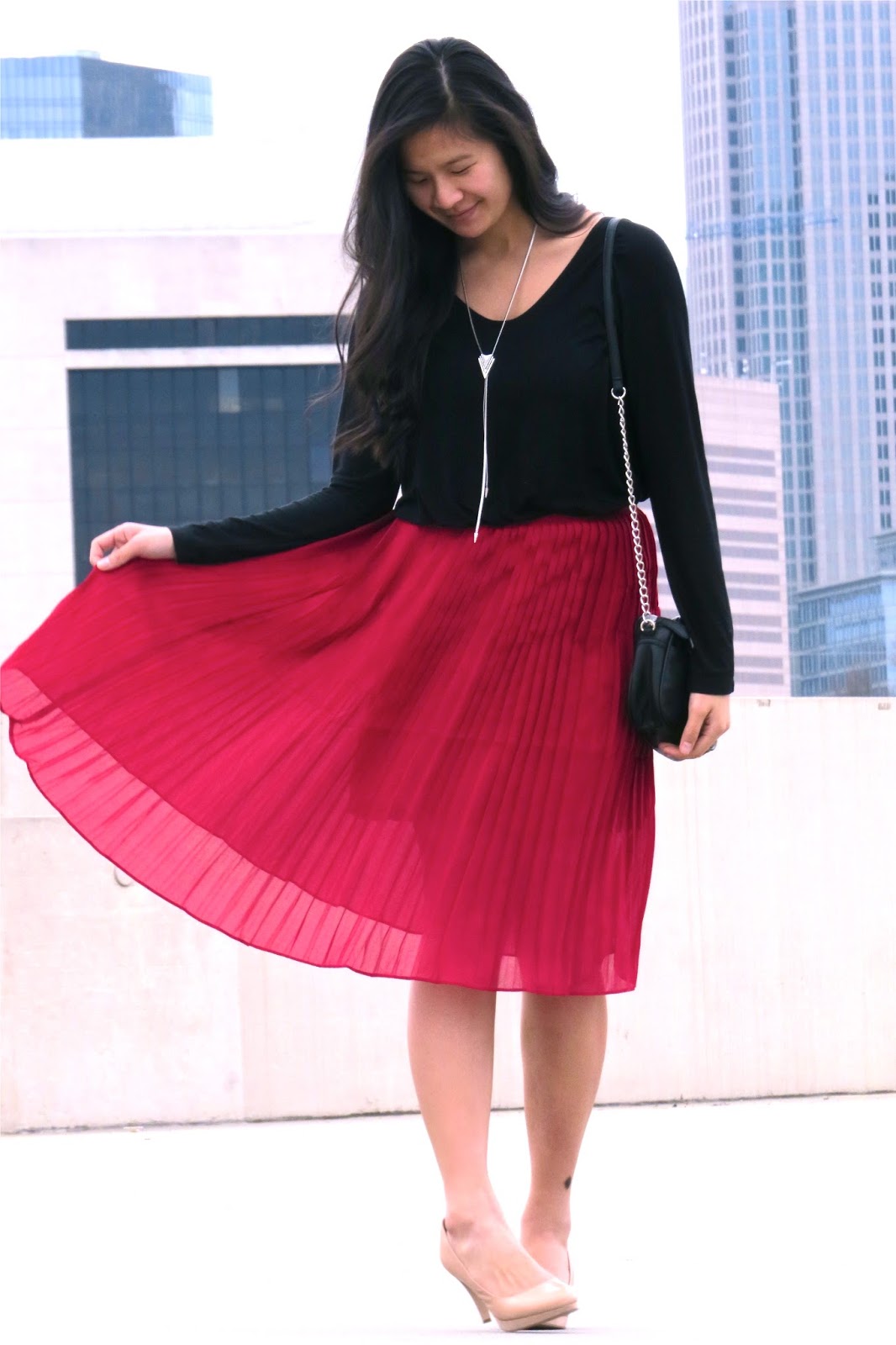 Styling_a_red_midi_skirt