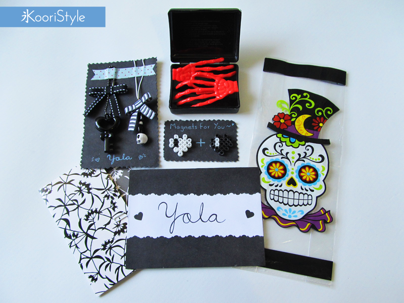 Koori KooriStyle Kawaii Cute Happy Snail Mail Idea Skull Mexican Día de Muertos Keychain Earrings