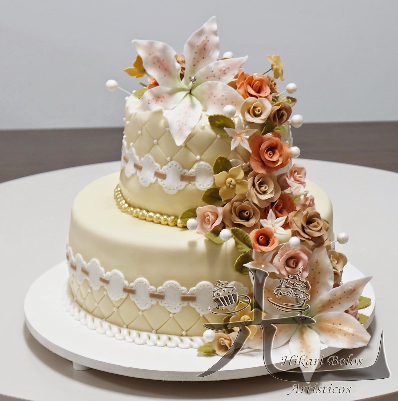 Bolo &ldquo;Floral&rdquo; - Hikari Bolos Artísticos