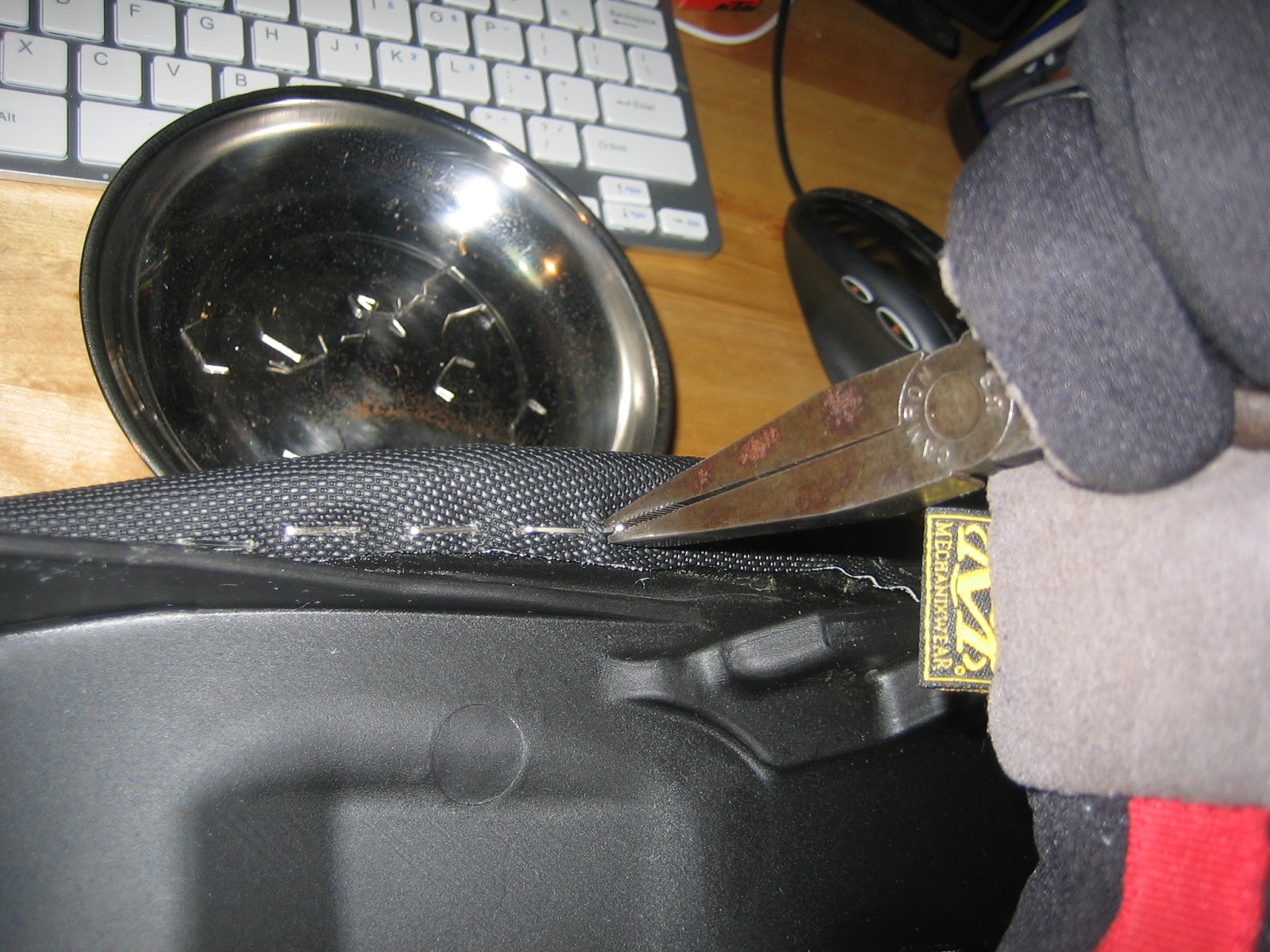 Pipe And Tank Cutting the Seat, Lowering the Bike