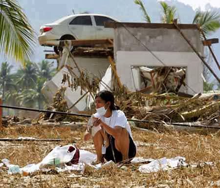 When did the tsunami hit khao lak