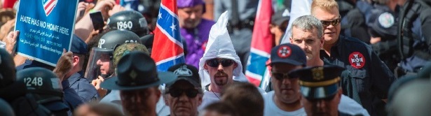 Resultado de imagem para Imagens do protesto EUA nazista