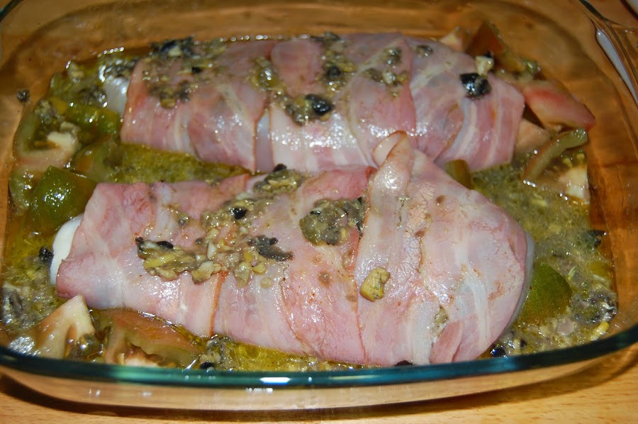 Receta fácil: Pechuga de pollo con tapenade y bacon