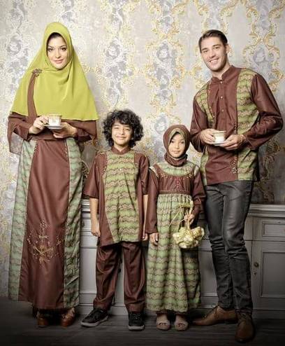 Ide Baju  Muslim Sarimbit Keluarga  Style Fashion Lebaran