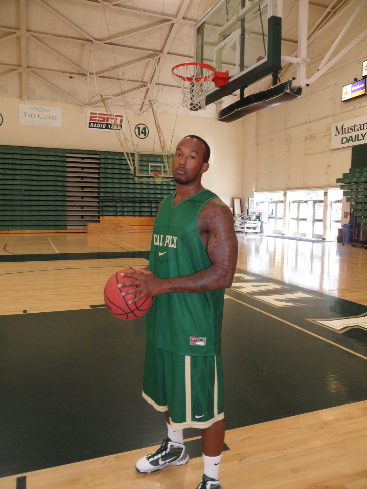 BASKETBALL WORM SHAWN LEWIS, UN ROOKIE PARA EL OVIEDO BALONCESTO