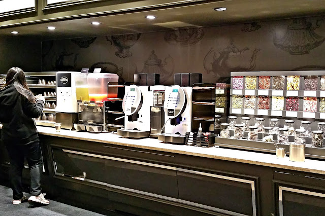 Please use coffee machine to make your own Espresso, Americano or Dark coffee ifyou don't wish to queue at Cafe Barista. Ashley Queens Buffet Apgujeong (애슐리퀸즈 압구정점) | www.meheartseoul.blogspot.sg