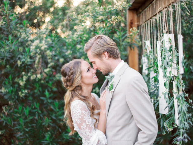 Suknia ślubna rustykalna, Ślub rustykalny, wesele rustykalne, dekoracje weselne rustykalne, wesele w stylu rustykalnym 