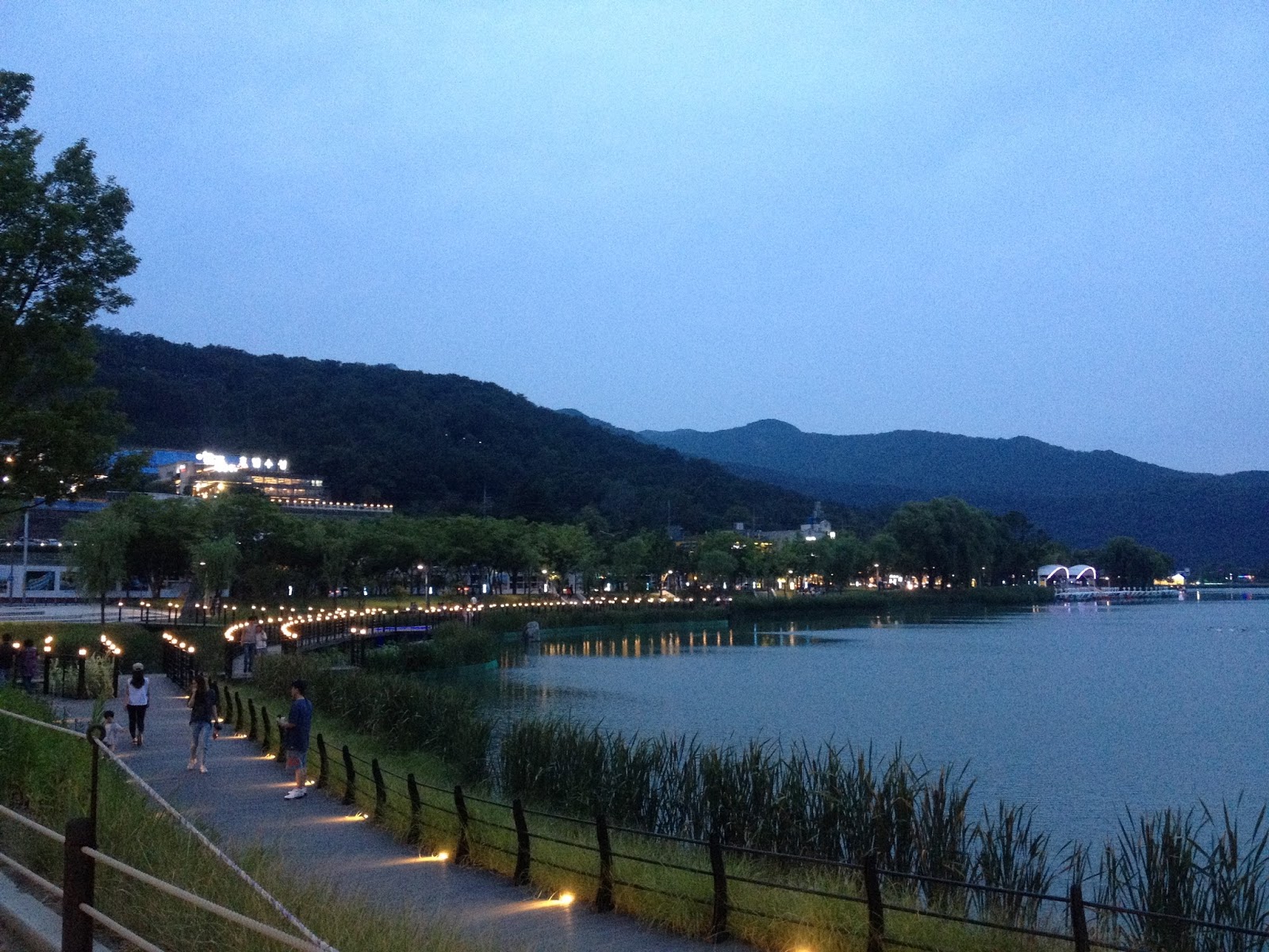 Fun & Free Daegu Travel Suseong Lake with Musical Water Fountain Show For Your Weekend in Daegu
