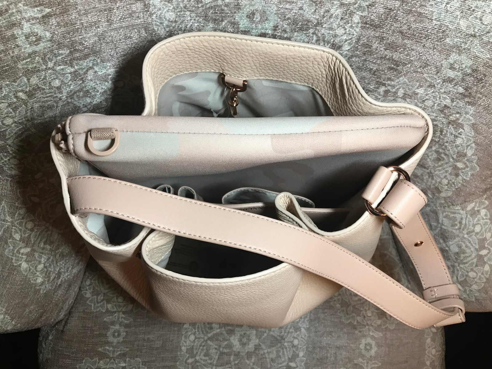 Totes Dagne: Dagne Dover Skye Essentials Pouch & Rae Roll-Top Dry Bag:  First Impressions