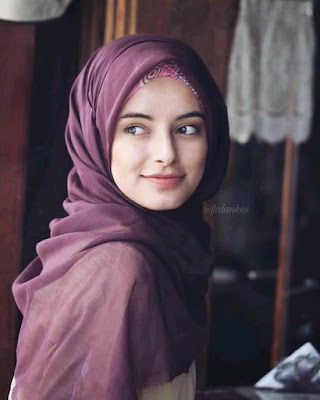 beautiful Muslim girl photo beautiful Muslim girl photo