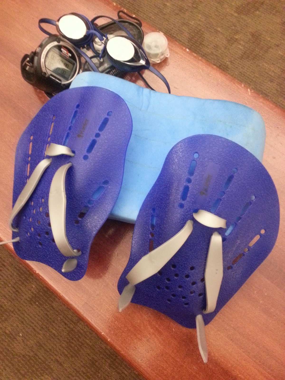 Triathlon Training Daddy Review of Kiefer Ergo Hand Paddles by SwimKiefer