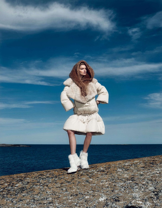 Vogue Japan October 2015, Lily Donaldson Fendi 2015 AW Oversize Down Jacket With Big Fur Collar Editorials