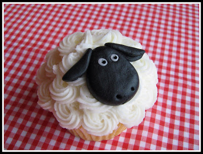 Sheep cupcake