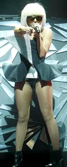 Lady Gaga Foto de Lady Gaga cantando en concierto