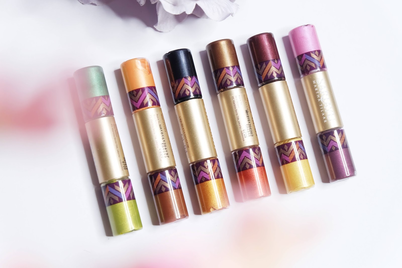 Sariayu Liquid Eyeshadow (Rp 88.000,00) .