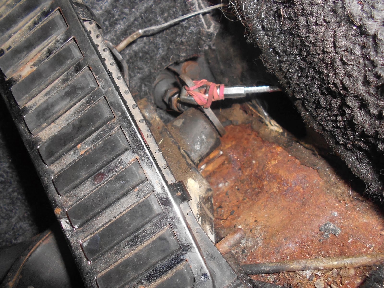 The Bug Boys Replacing a VW Bugs clutch cable and bowden tube.