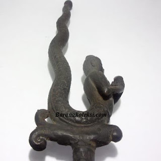 pusaka nyai blorong keris pusaka nyi blorong, benda pusaka nyi blorong, pusaka nyi blorong, www.pusaka nyi roro kidul.com, pusaka nyi roro kidul lengkap, 7 pusaka nyi roro kidul,