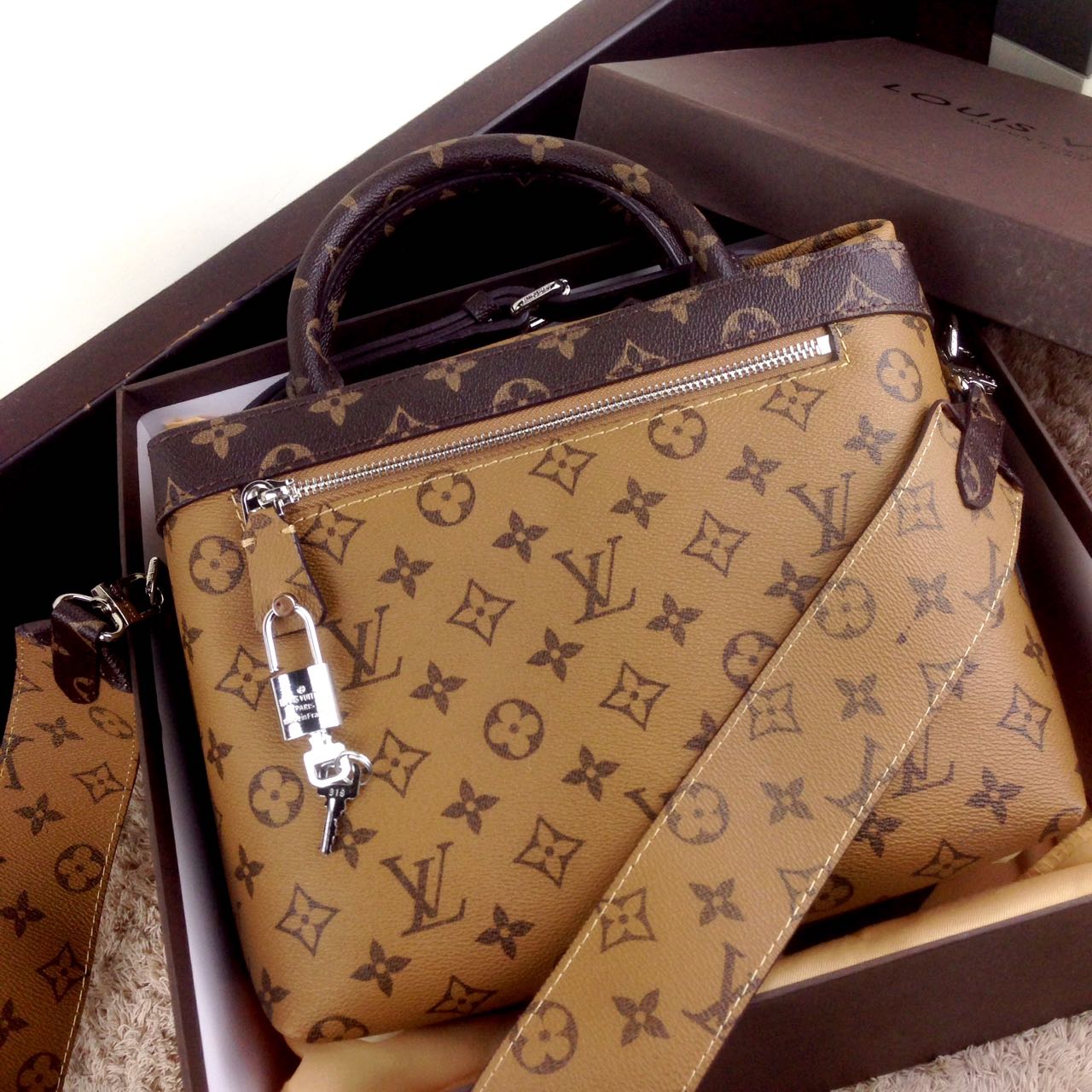 tas batam import terbaru louis vuitton city cruiser tas batam import terbaru louis vuitton city cruiser