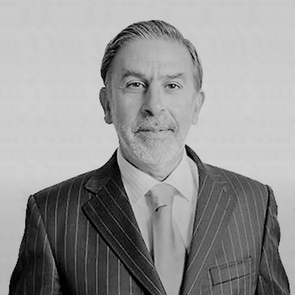 Tempo caminhado José António Saraiva reage à capa da Sábado