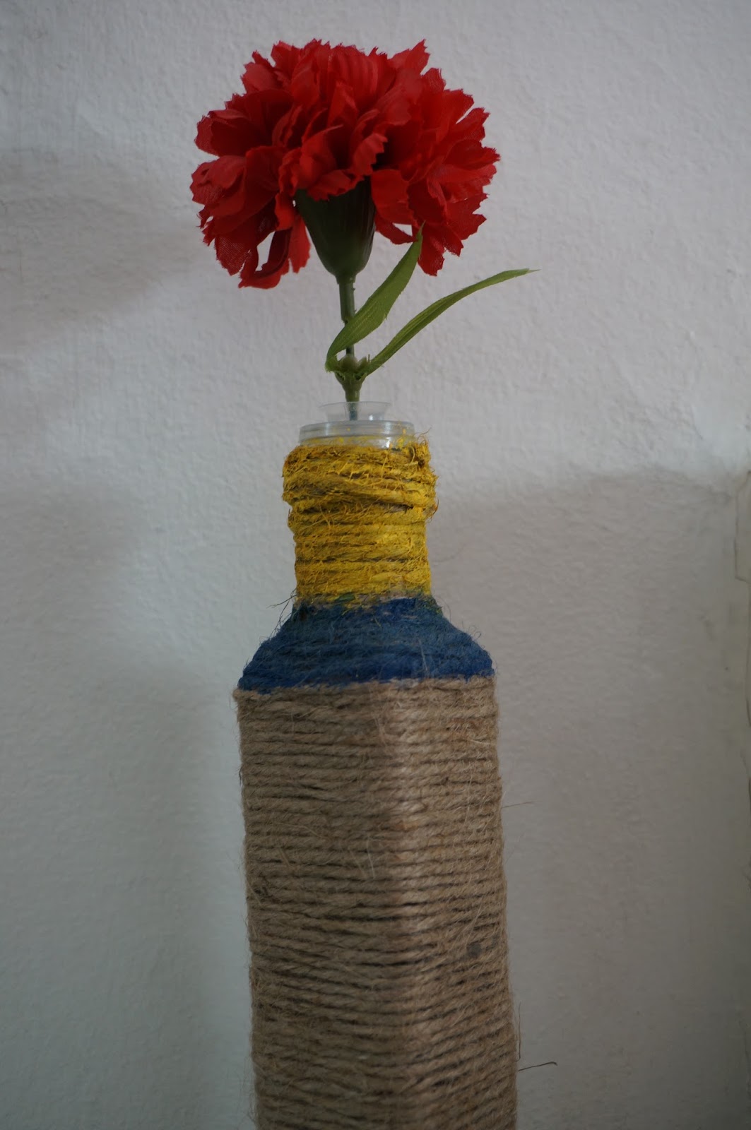 Selfshowcase Used Glass Bottle To A Rustic Flower Vase