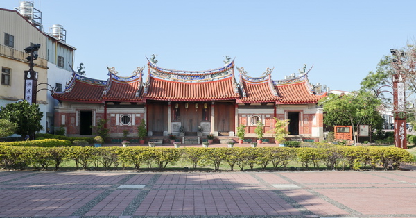 磺溪書院是大肚最古老的古蹟建築,考生必訪,春節還有花海賞心悅目 磺溪書院是大肚最古老的古蹟建築,考生必訪,春節還有花海賞心悅目