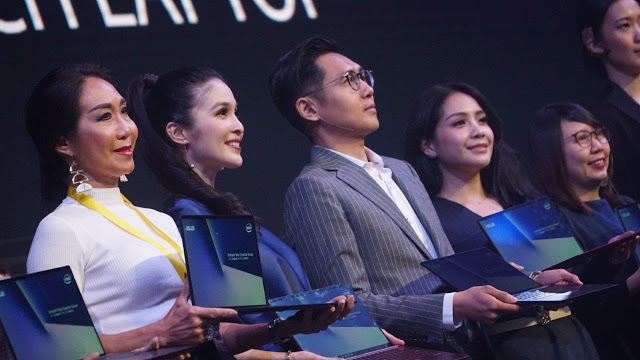 Sambutlah Rasa Cintaku Seperti Aku Menyambut Kehadiran Laptop Asus Teranyar Seri Zenbook