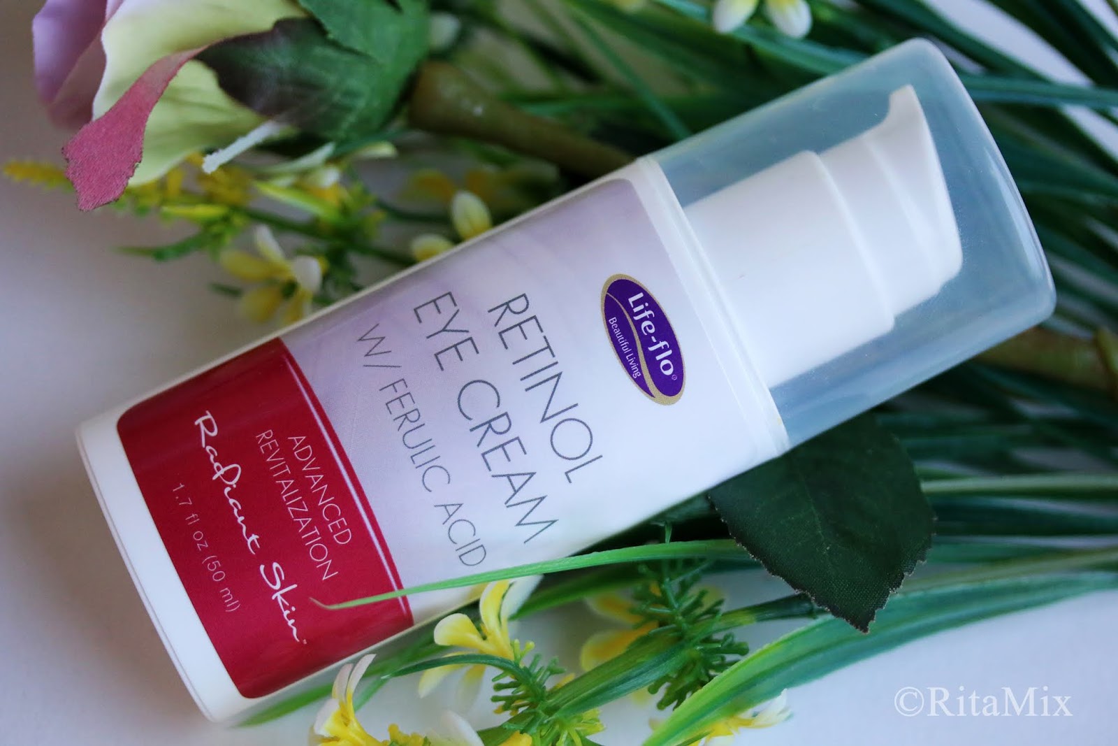 La roche-posay redermic retinol. крем для век белита витекс ретинол. Sesderma c-vit «крем-контур для кожи вокруг глаз с витамином с» - 2410р (15 мл). Blue therm крем на терм. крем для глаз с ретинолом.