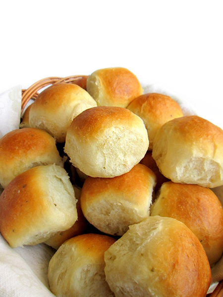 Garlic sage mini dinner rolls tinascookings.blogspot.com