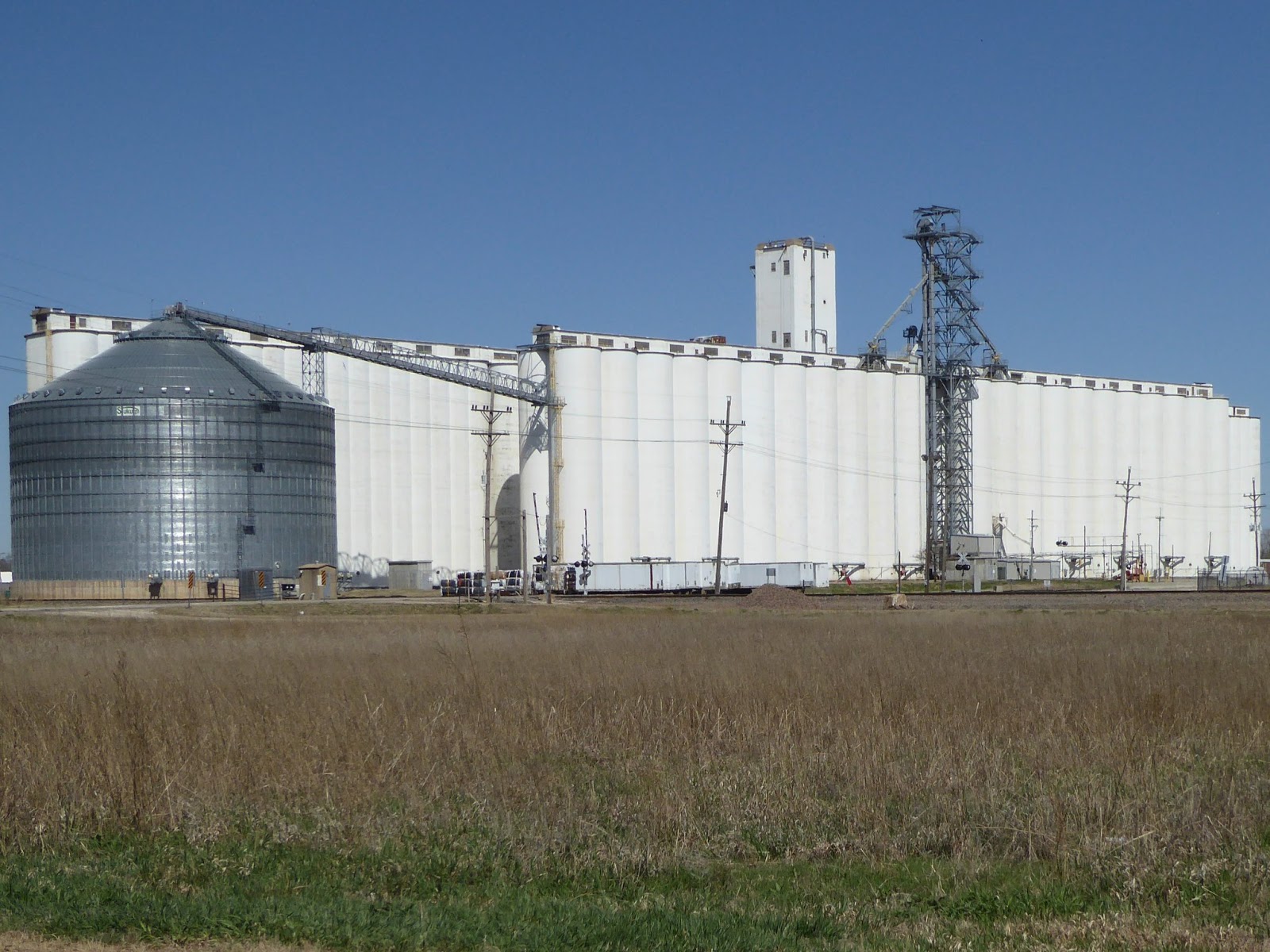 Towns and Nature Hutchinson, KS ADM, Cargill and Misc Grain Elevators