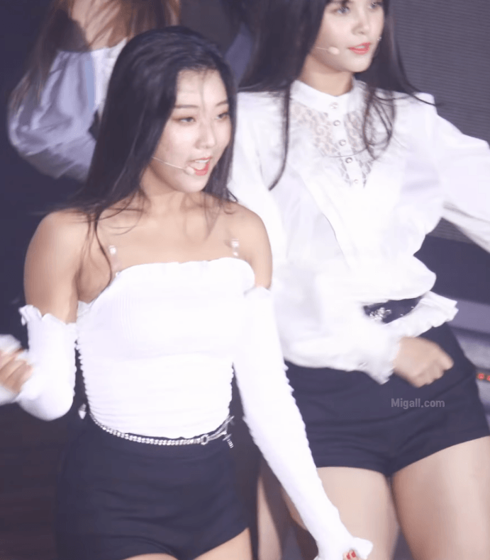 오프숄더 CLC 장승연.GIF [데이터주의] | 인스티즈