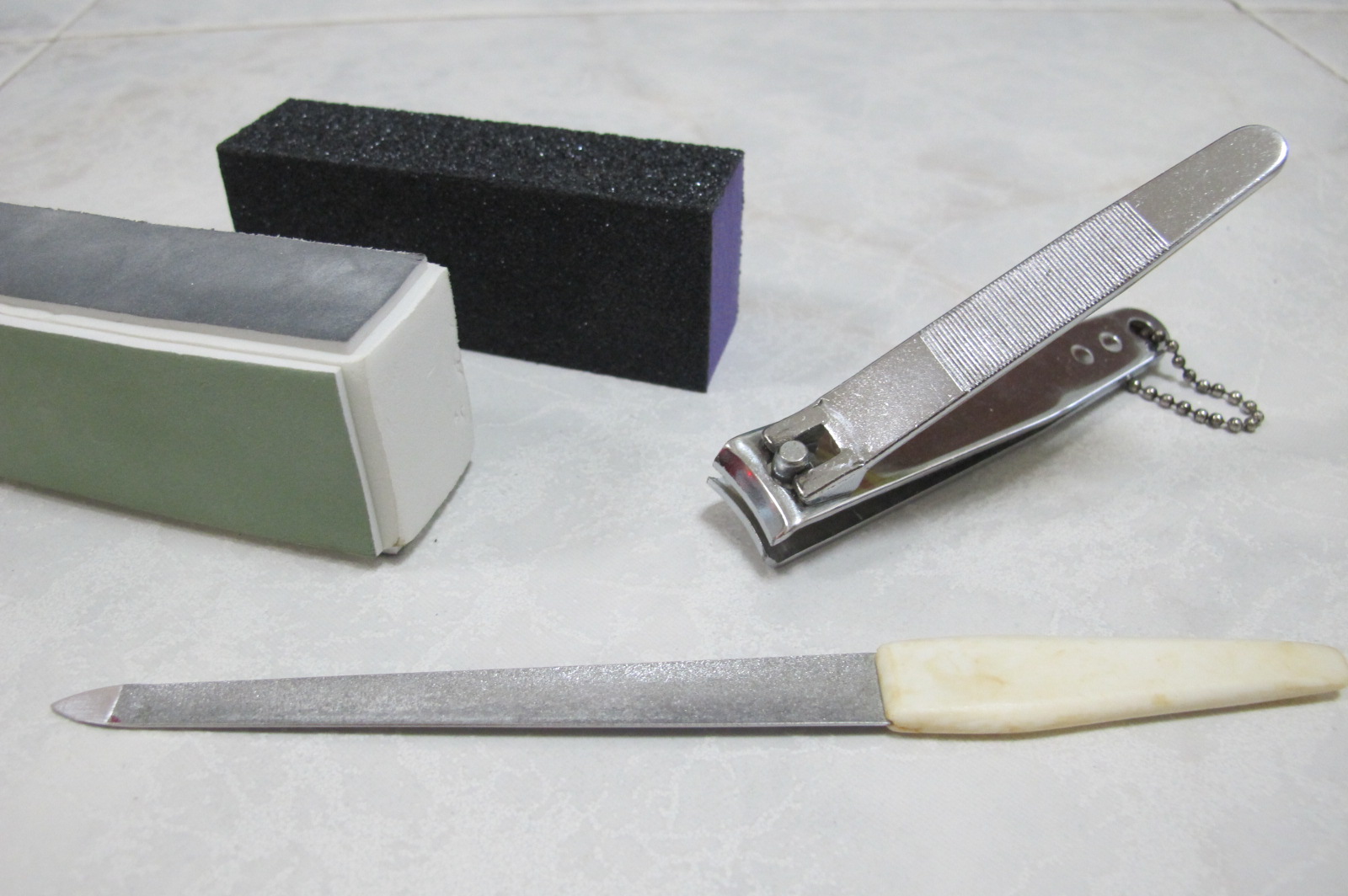 How to cure brittle nails