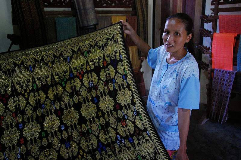 Perkembangan Kerajinan Songket Di Sumatera Selatan
