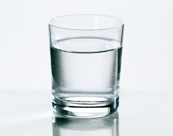 7 manfaat utama mengkonsumsi air putih bagi kesehatan