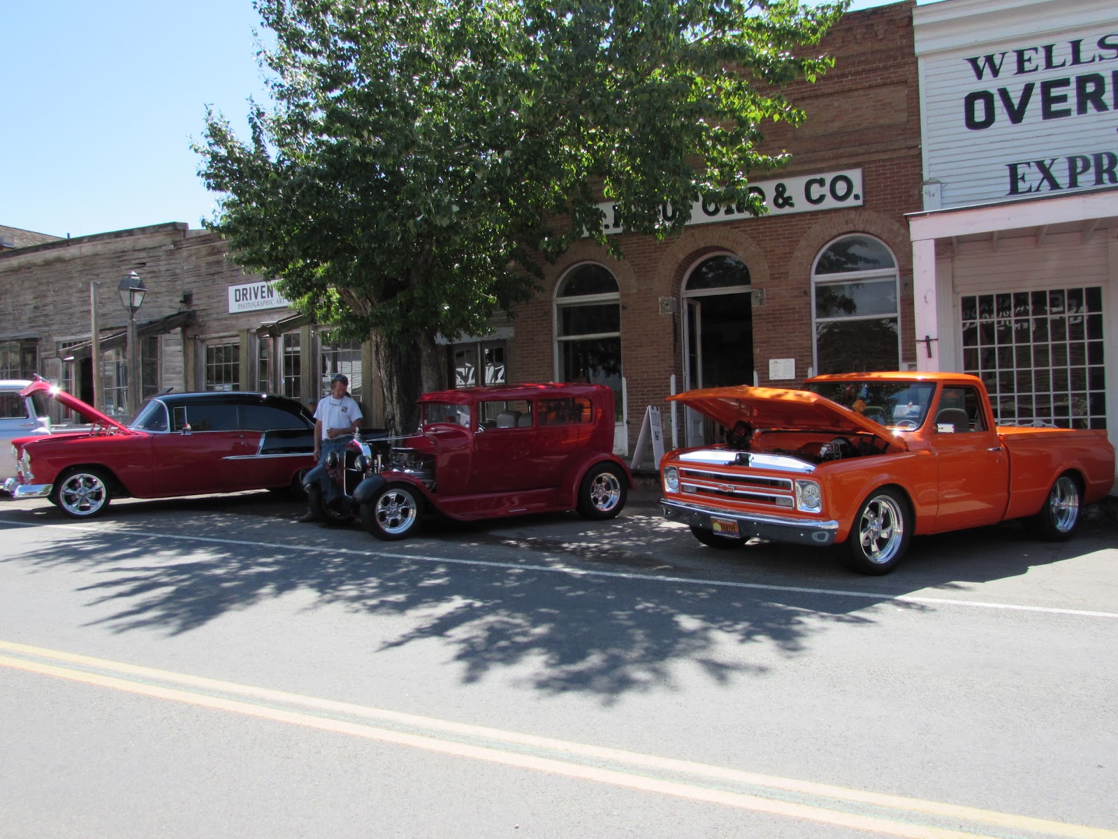 Reel Rods Inc. SHOP UPDATE Virginia City car show