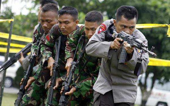Latihan penanggulangan teror TNI-Polri