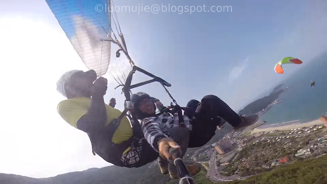 Taiwan paragliding