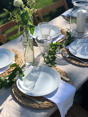 How to host an outdoor party