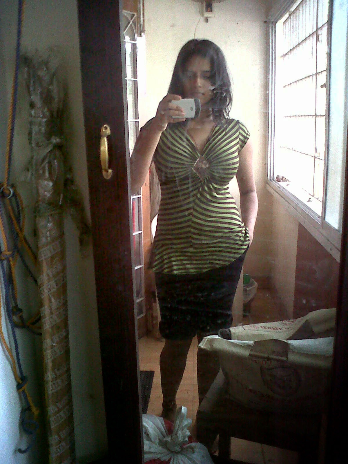 Vasundhara Kashyap's Nude Selfies & Leaked MMS Indian Desi Nude Girls