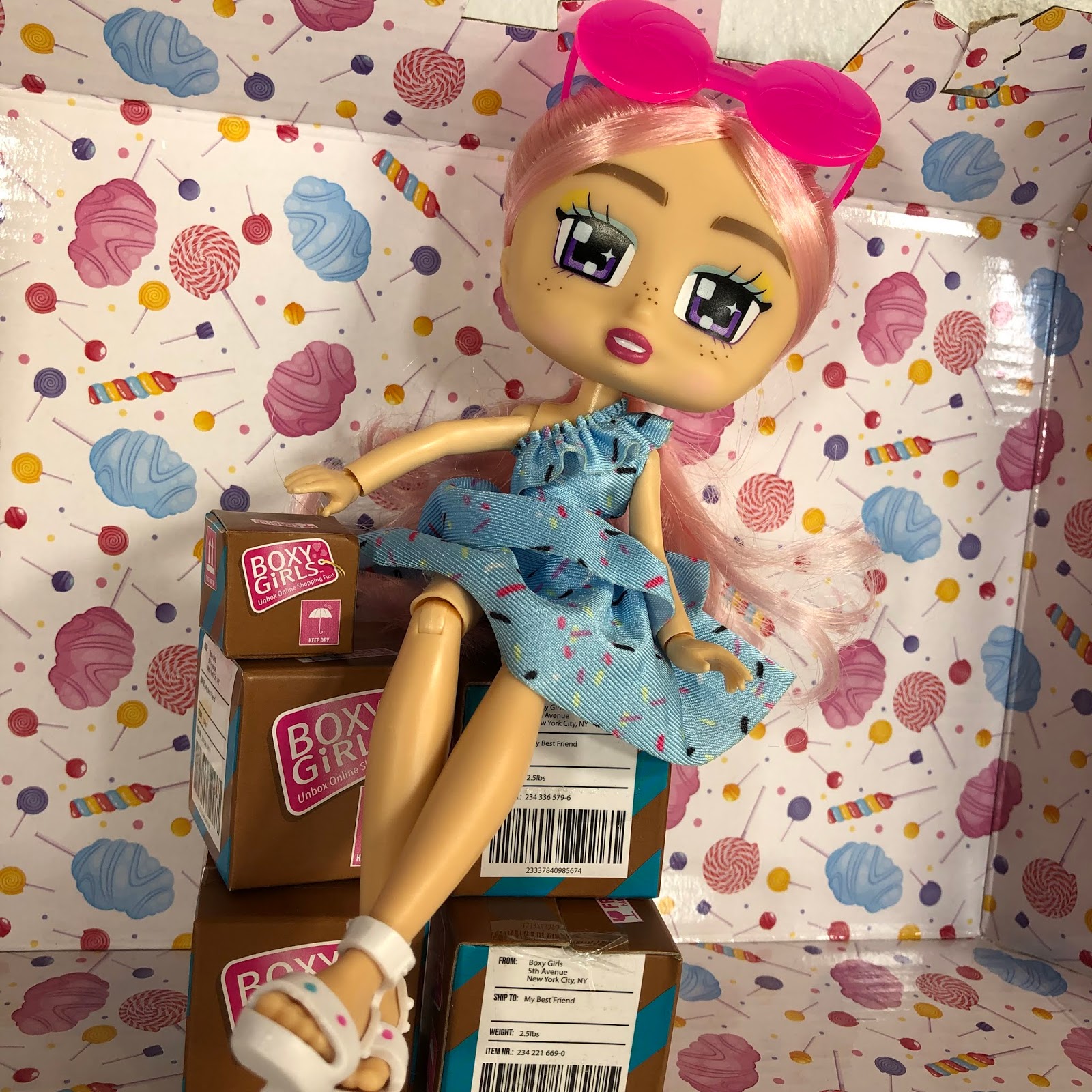 kiki boxy girl