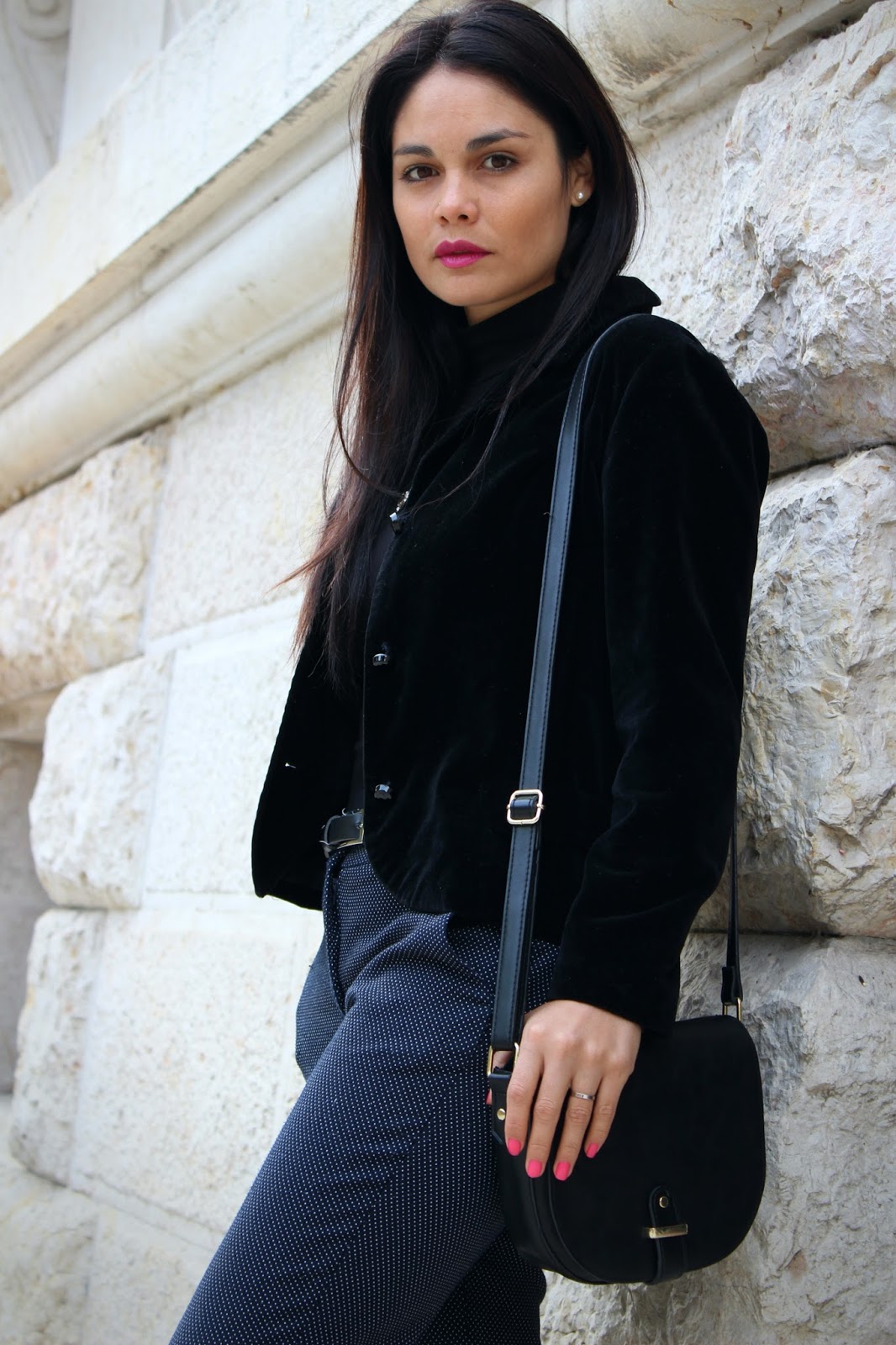 OUTFIT: BLACK VELVET BLAZER - AMORIOSDELAMODA
