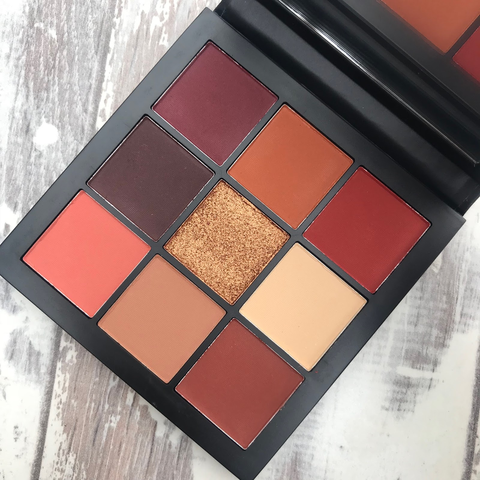 Huda Beauty Warm Brown Obsessions Eyeshadow Palette TheMakeupMaestro