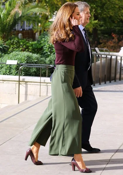Kate Middleton wore a new high neck jumper by Warehouse and a new khaki culottes by Jigsaw. Chanel bag, Tod's shoes