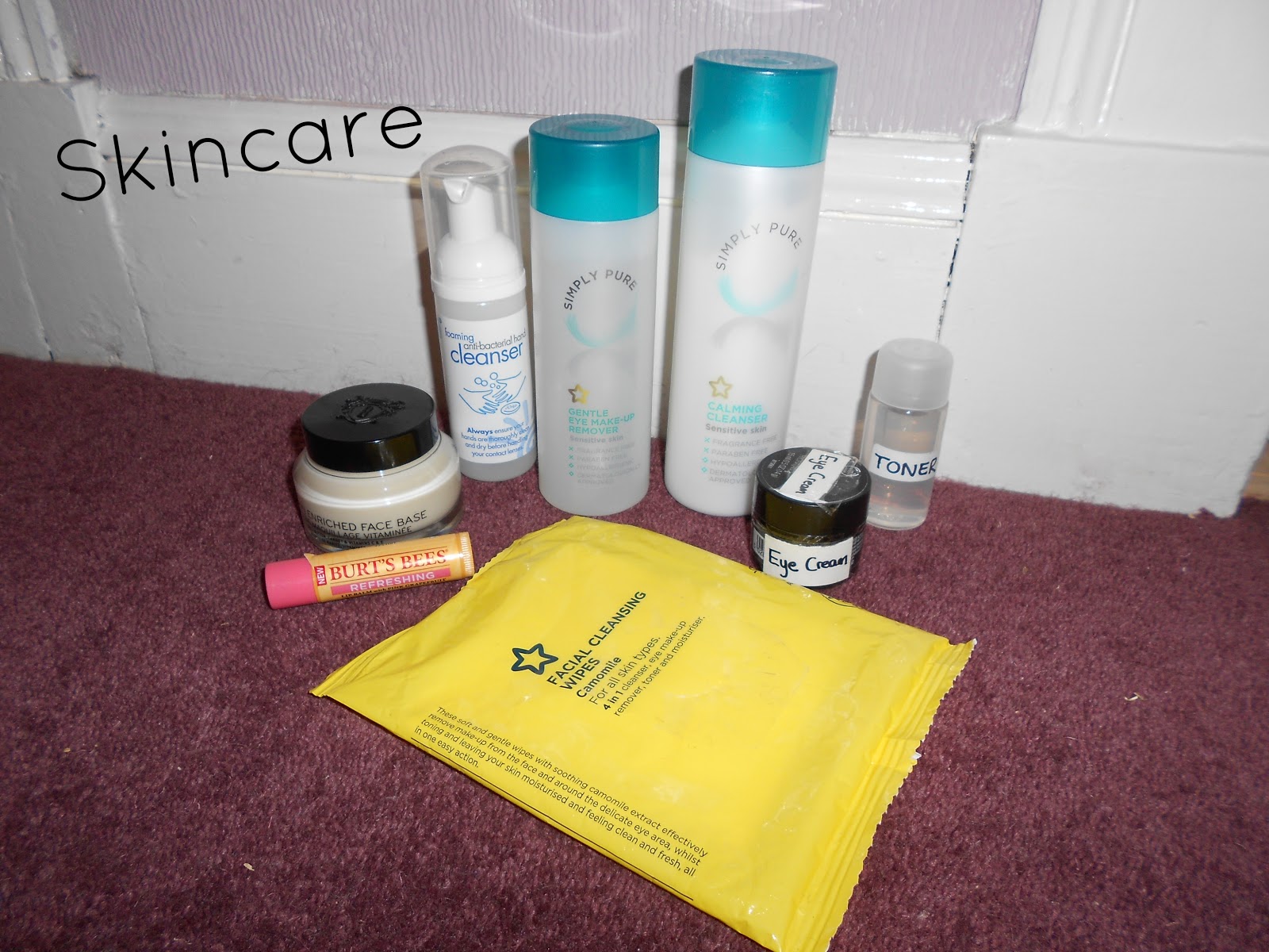 MakeUp.Etc What's In My [Kit] Bag?