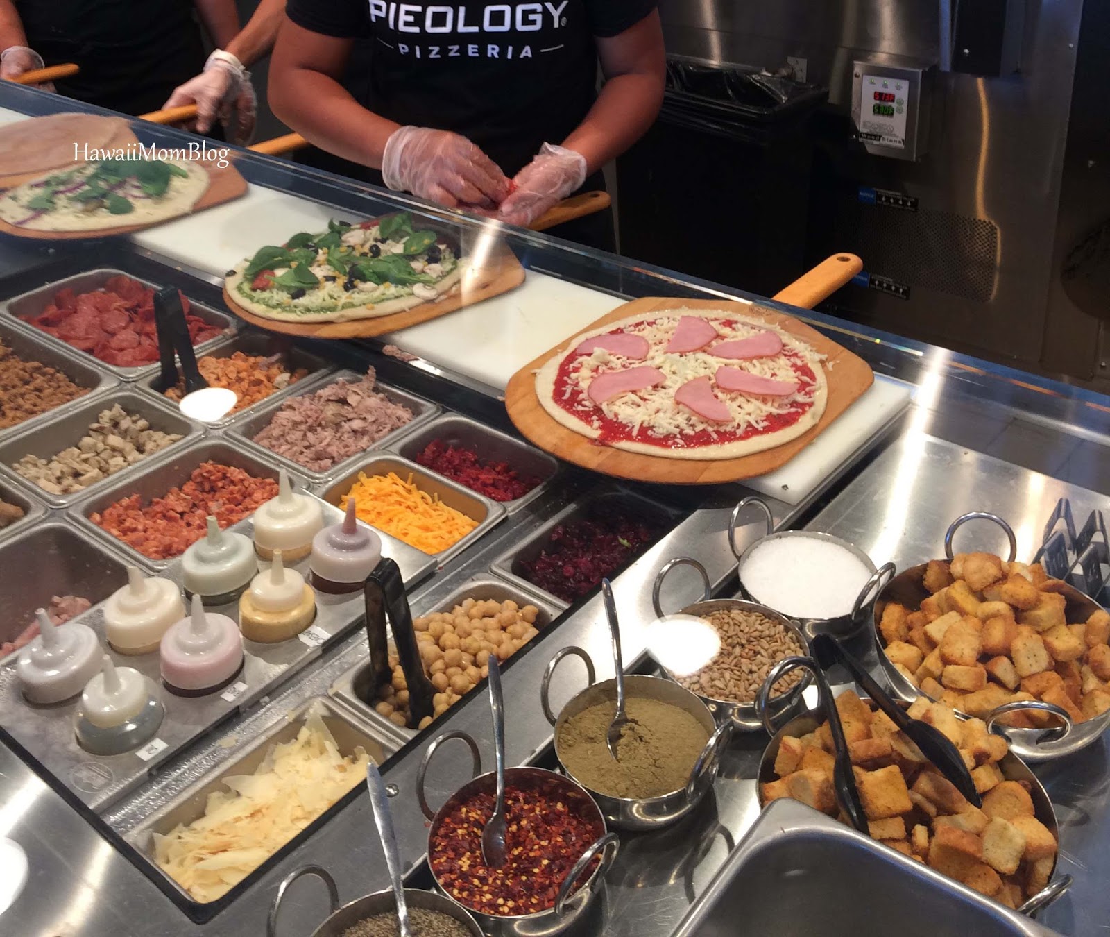 Hawaii Mom Blog Gem's Take on Pieology