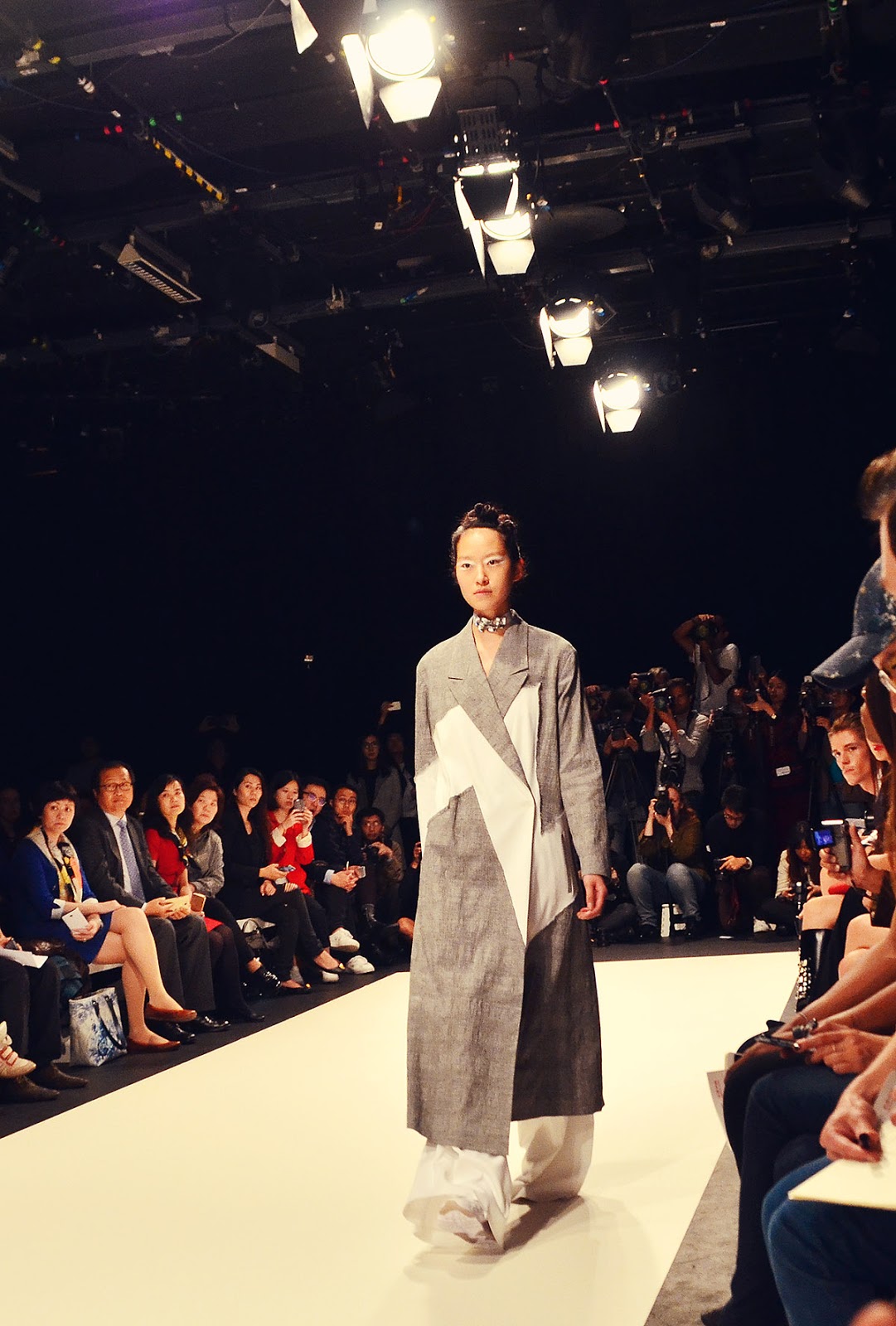 Haizhen wang ss16 catwalk show the hospital club